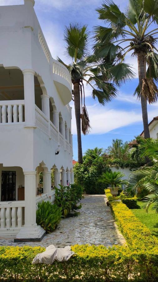 Dulaa Deema Residence Brufut Heights Tranquil Exterior foto